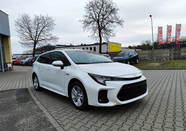 Suzuki Swace cena 131590 przebieg: 4, rok produkcji 2024 z Góra małe 154